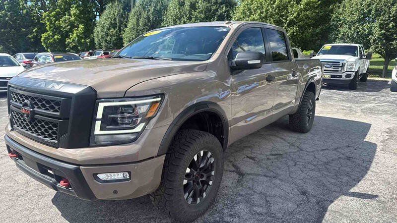 Used 2021 Nissan Titan PRO-4X w/ Pro-4x Convenience Package AWD/4WD image 5