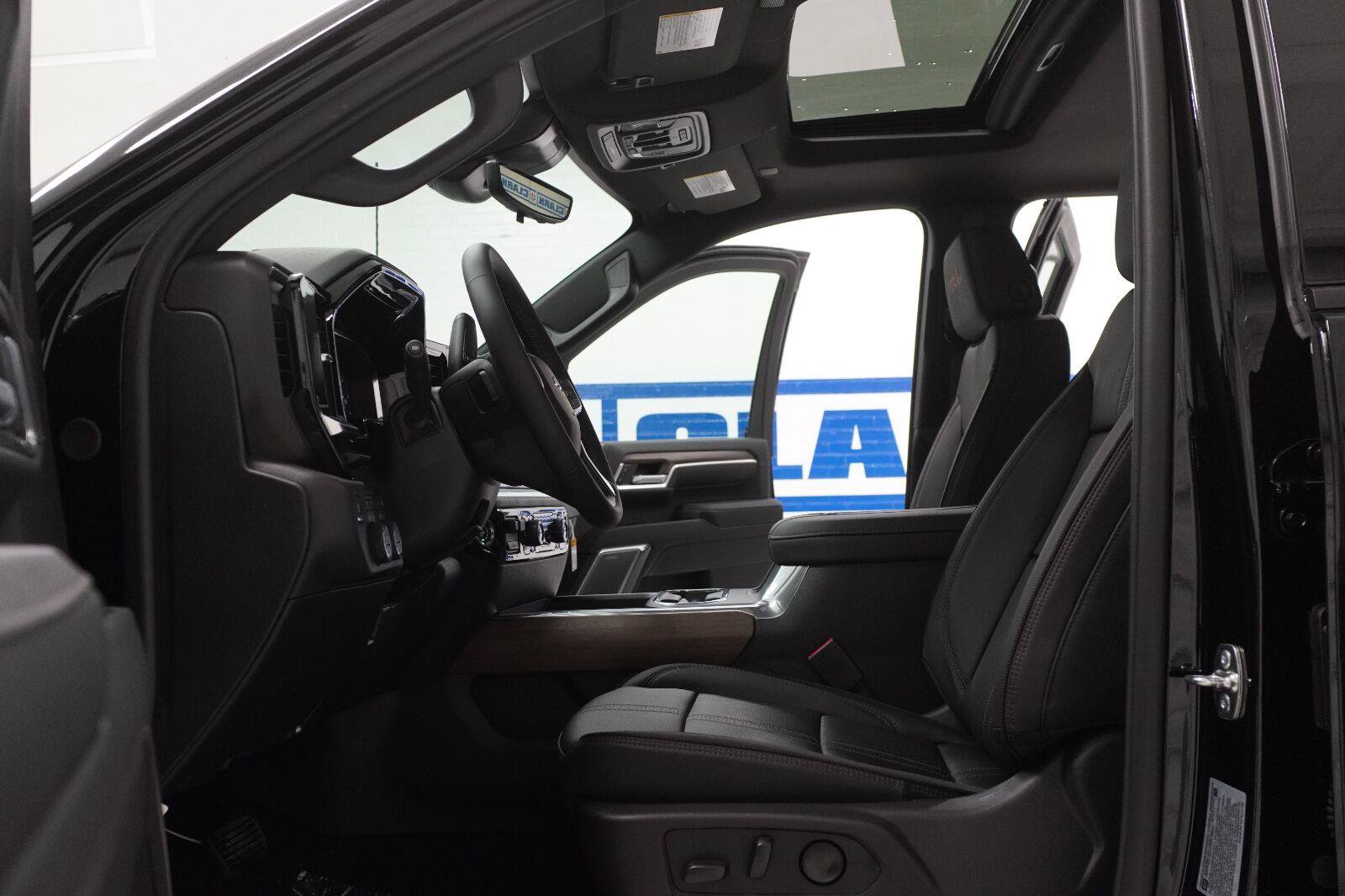 New 2026 Chevrolet Silverado 2500 High Country w/ High Country Premium Package AWD/4WD image 6