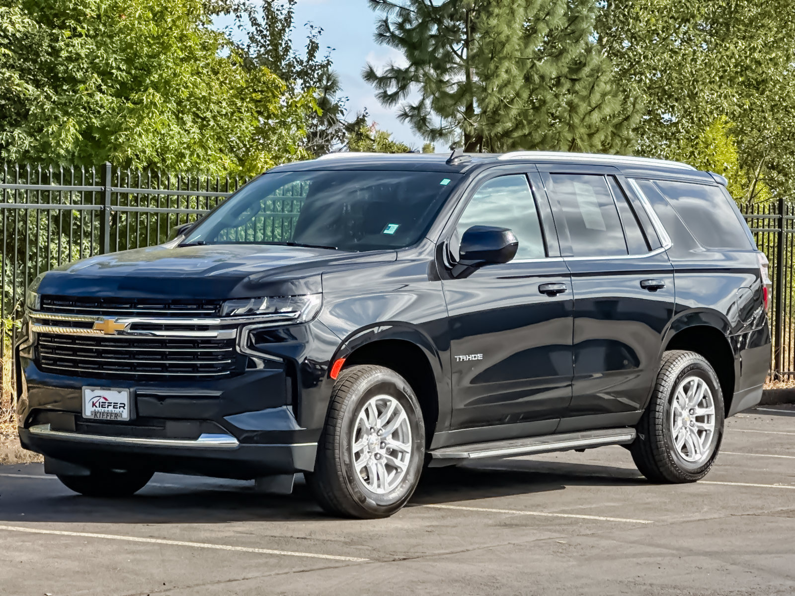 Used 2023 Chevrolet Tahoe LT AWD/4WD image 7