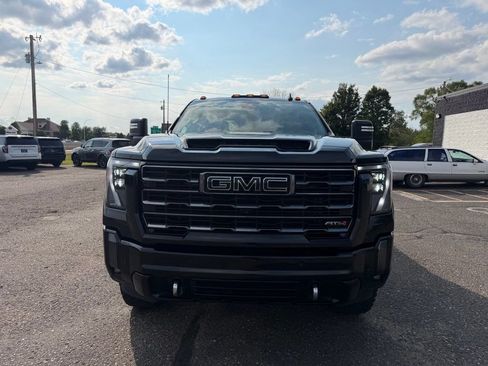 Used 2024 GMC Sierra 2500 AT4 w/ AT4 Premium Plus Package AWD/4WD image 12