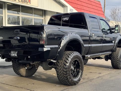 Used 2016 Ford F250 King Ranch w/ King Ranch w/Chrome Package image 3