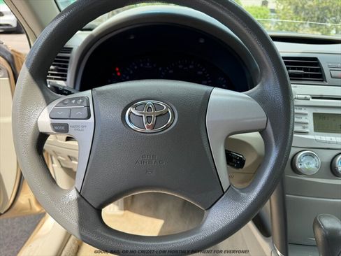 Used 2011 Toyota Camry LE FWD image 24