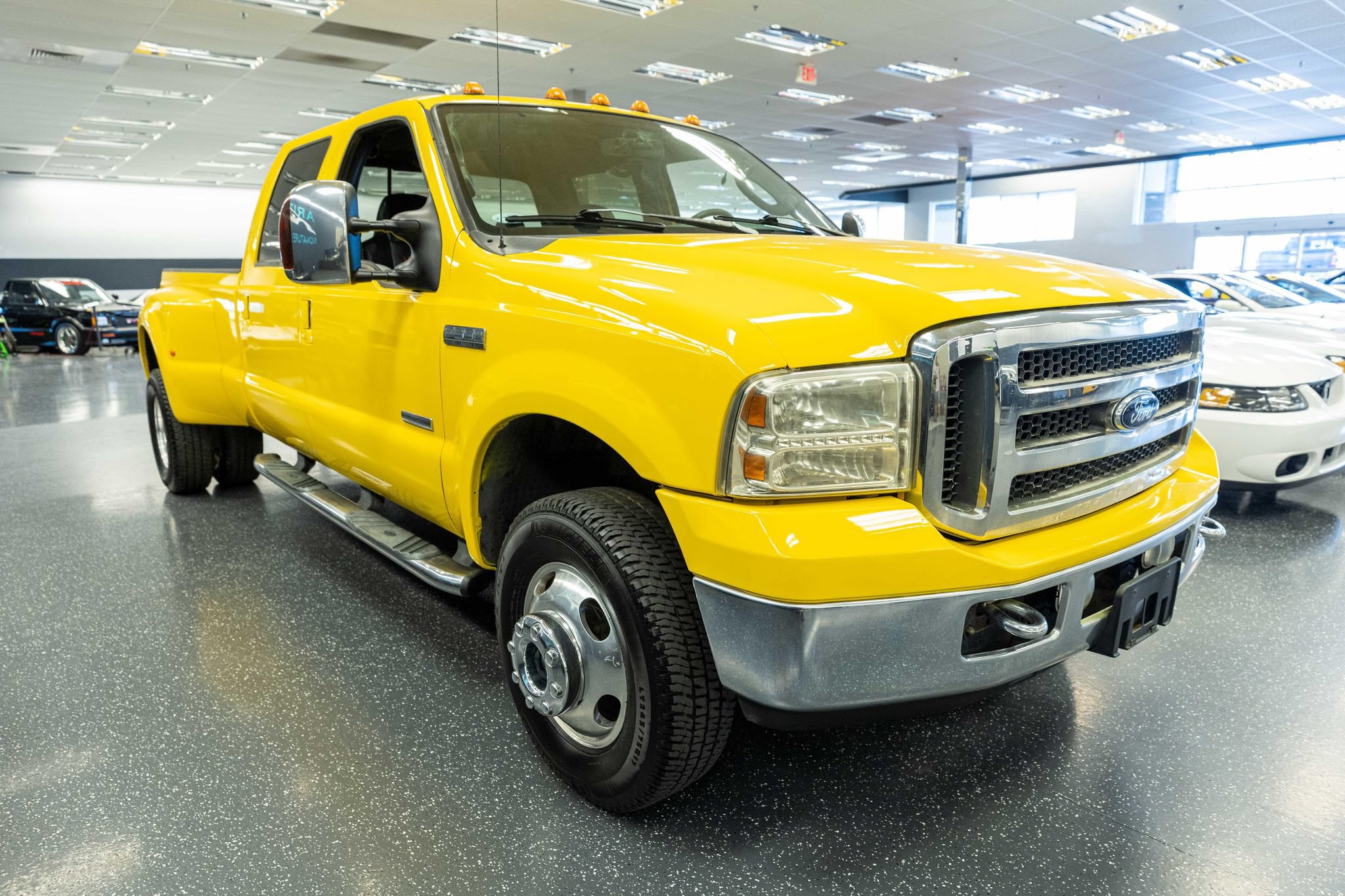 Used 2006 Ford F350 Lariat AWD/4WD image 3