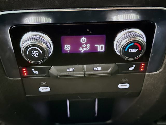 Used 2022 GMC Yukon Denali AWD/4WD image 25