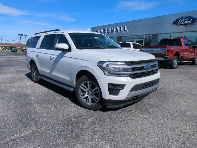 Used 2022 Ford Expedition Max XLT AWD/4WD image 3