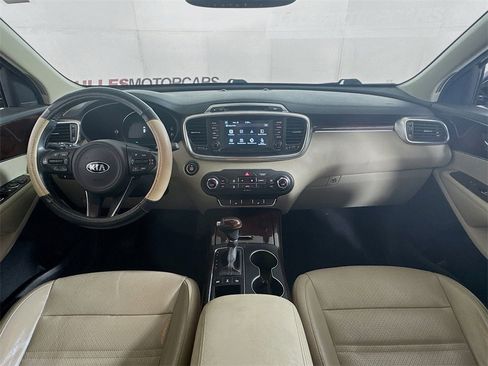 Used 2018 Kia Sorento EX image 29