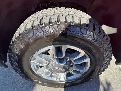 Used 2023 GMC Sierra 3500 SLE w/ SLE Value Package AWD/4WD image 26