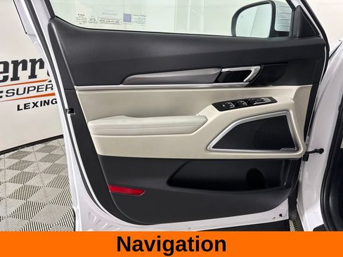 Used 2025 Kia Telluride S FWD image 11