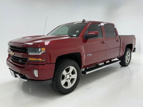 Used 2018 Chevrolet Silverado 1500 LT w/ Texas Edition image 5