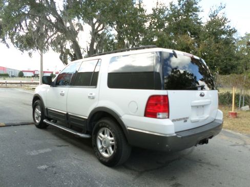Used 2005 Ford Expedition XLT image 5