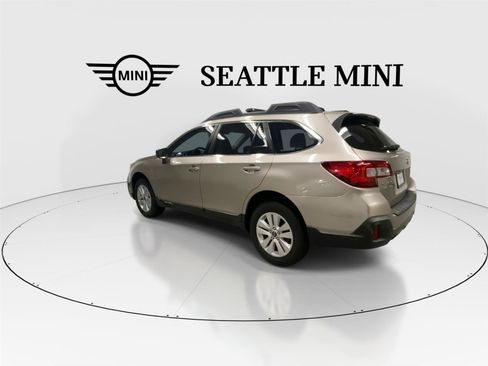Used 2019 Subaru Outback 2.5i image 8