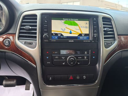 Used 2012 Jeep Grand Cherokee Limited AWD/4WD image 23