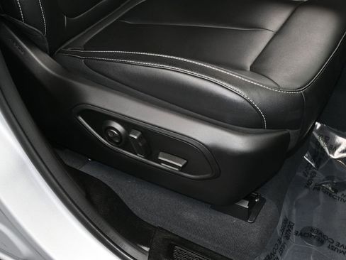 Used 2023 Jeep Grand Cherokee L Limited image 45