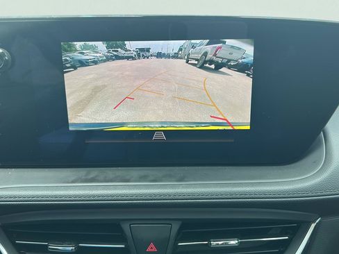 Used 2025 Buick Encore GX Sport Touring FWD image 9