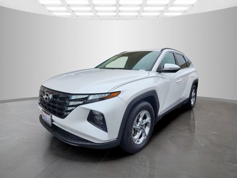 Certified 2022 Hyundai Tucson SEL w/ Cargo Package FWD image 3