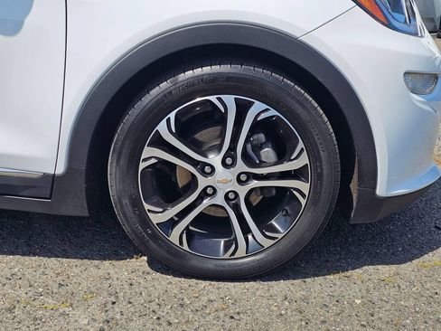 Used 2015 Volkswagen GTI 4-Door FWD image 9