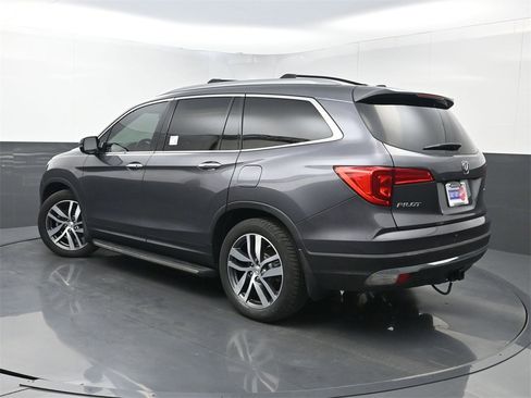 Used 2018 Honda Pilot Touring image 26