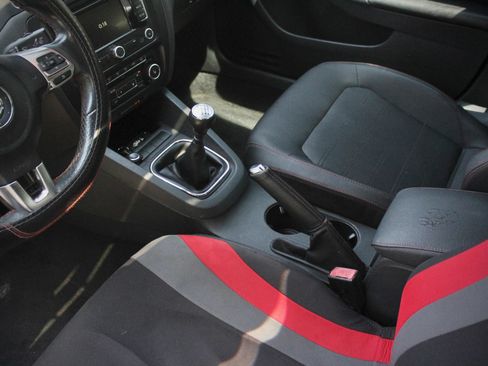 Used 2012 Volkswagen Jetta GLI Autobahn FWD image 78