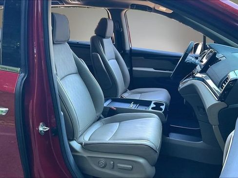 Certified 2024 Honda Odyssey Elite image 30