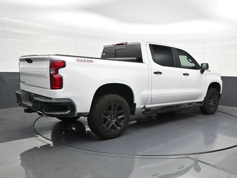 Used 2021 Chevrolet Silverado 1500 LT Trail Boss w/ Convenience Package II AWD/4WD image 5