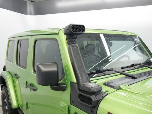 Used 2019 Jeep Wrangler Unlimited Rubicon w/ Uconnect 4C Nav & Sound Group AWD/4WD image 13