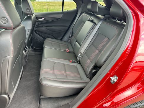 Used 2023 Chevrolet Equinox RS FWD image 21