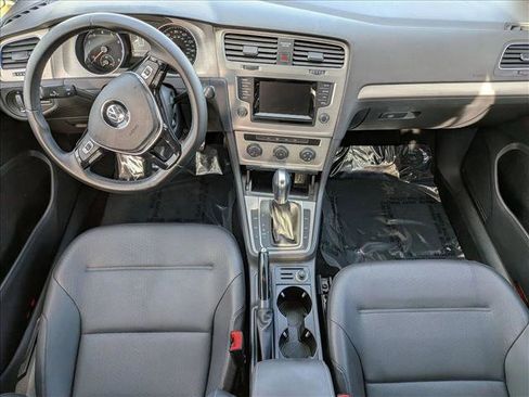 Used 2015 Volkswagen Golf S image 13