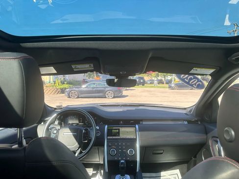 Used 2020 Land Rover Discovery Sport SE R-Dynamic image 2