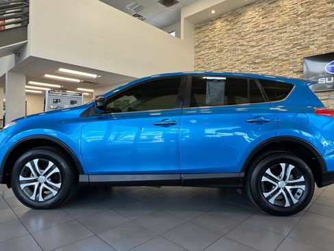 Used 2018 Toyota RAV4 LE w/ All Weather Liner Package FWD image 2