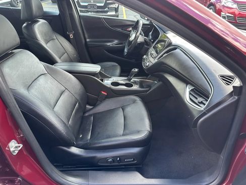 Used 2016 Chevrolet Malibu LT w/ Leather Package FWD image 13