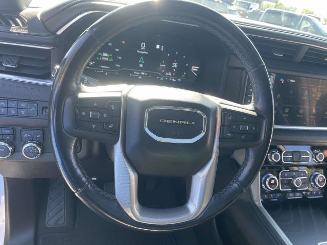 Used 2022 GMC Yukon XL Denali w/ Denali Premium Package AWD/4WD image 22