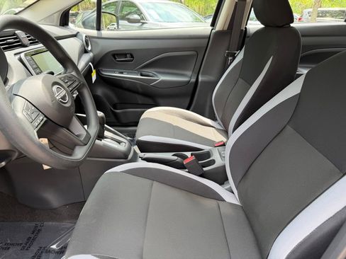 Used 2025 Nissan Versa S w/ Trunk Package FWD image 15