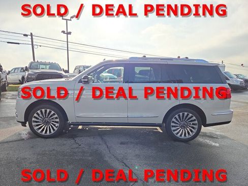 Used 2019 Lincoln Navigator Reserve w/ Cargo Package image 3