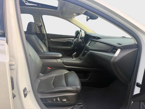 Used 2018 Cadillac XT5 Luxury w/ Driver Awareness Package FWD image 15