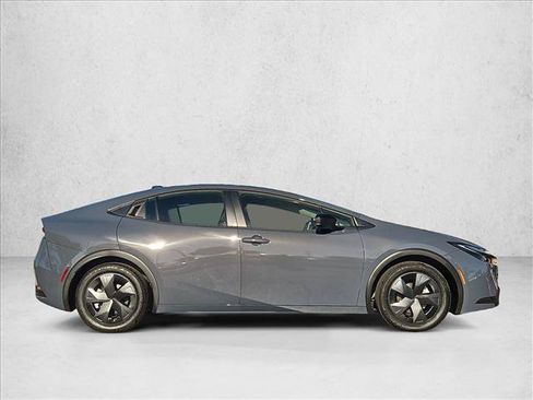 Used 2026 Toyota Prius LE FWD image 4