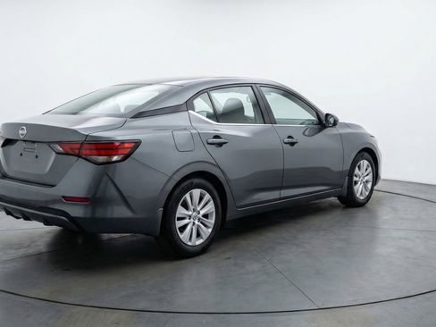 Used 2025 Nissan Sentra S FWD image 7