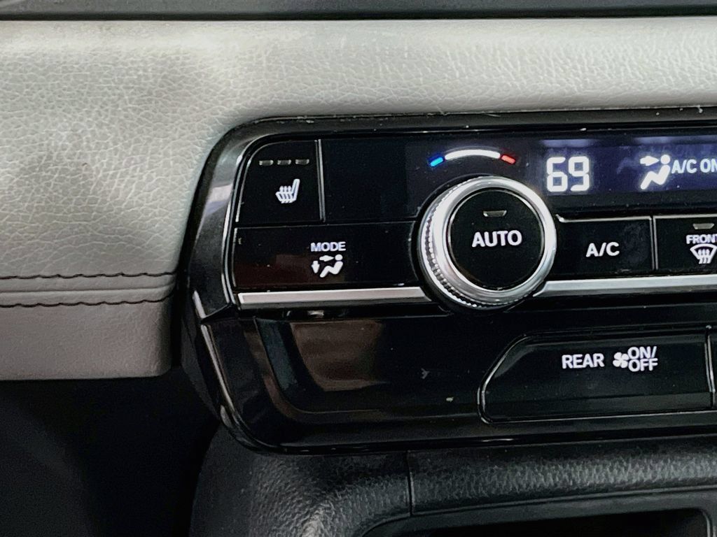 Used 2023 Honda Pilot Touring image 21