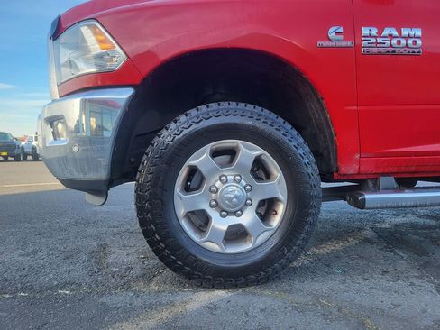 Used 2018 RAM 2500 SLT w/ Luxury Group image 10