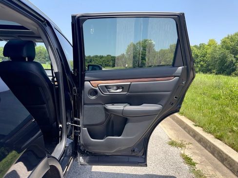 Used 2017 Honda CR-V Touring image 31