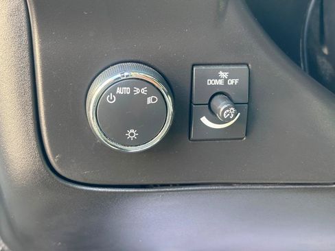 Used 2019 Chevrolet Express 2500 w/ Driver Convenience Package RWD image 16