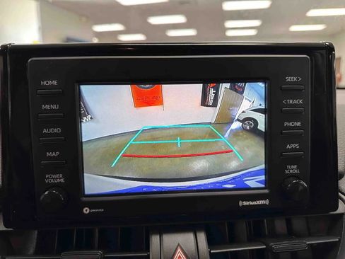 Used 2020 Toyota RAV4 XLE w/ XLE Grade Weather Package FWD image 29