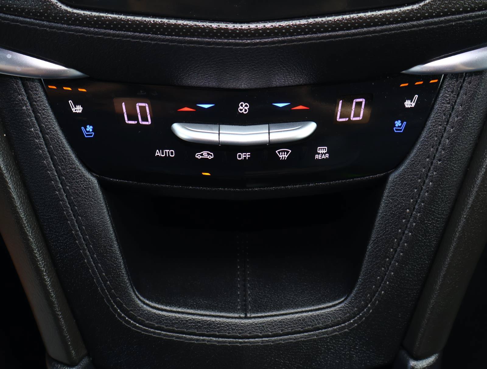 Certified 2024 Cadillac XT5 Premium Luxury AWD/4WD image 30
