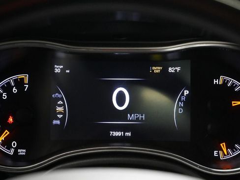 Used 2020 Jeep Grand Cherokee Overland AWD/4WD image 15