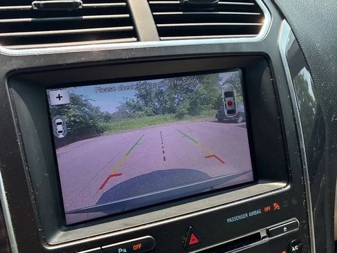 Used 2018 Ford Explorer Limited AWD/4WD image 33