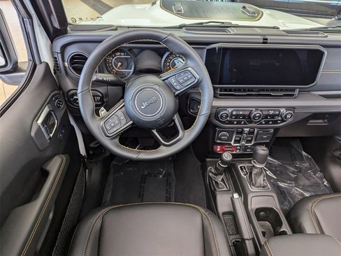 New 2025 Jeep Wrangler Unlimited Rubicon 392 image 11