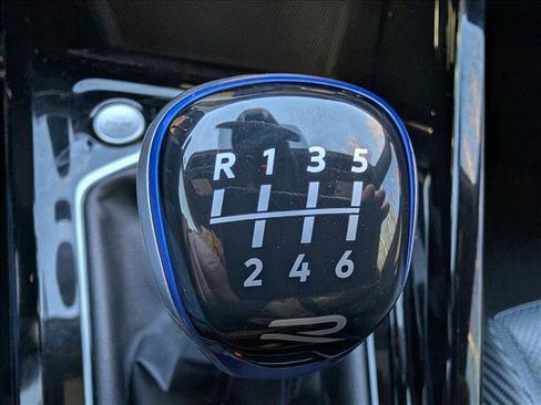 Used 2023 Volkswagen Golf 20th Anniversary Edition image 31