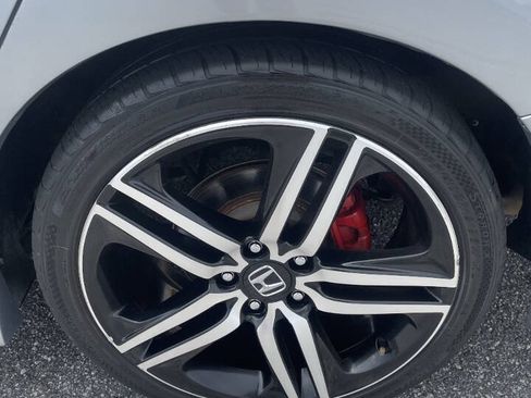 Used 2017 Honda Accord Sport image 12