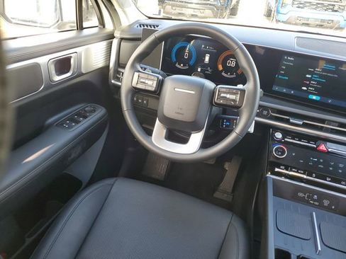 Used 2025 Hyundai Santa Fe SEL image 9