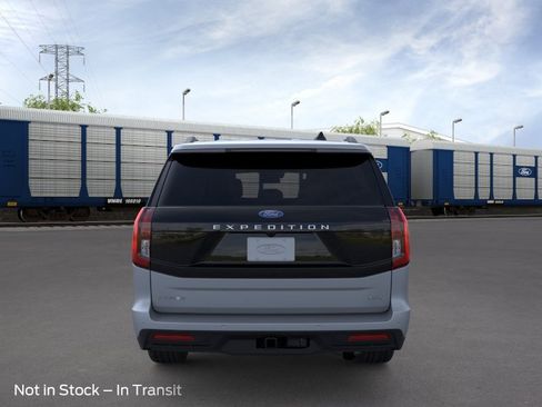 New 2026 Ford Expedition Max Active AWD/4WD image 5