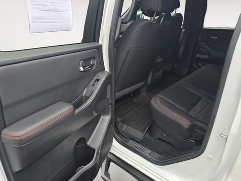 Used 2023 Nissan Frontier PRO-4X w/ Pro Convenience Package AWD/4WD image 15